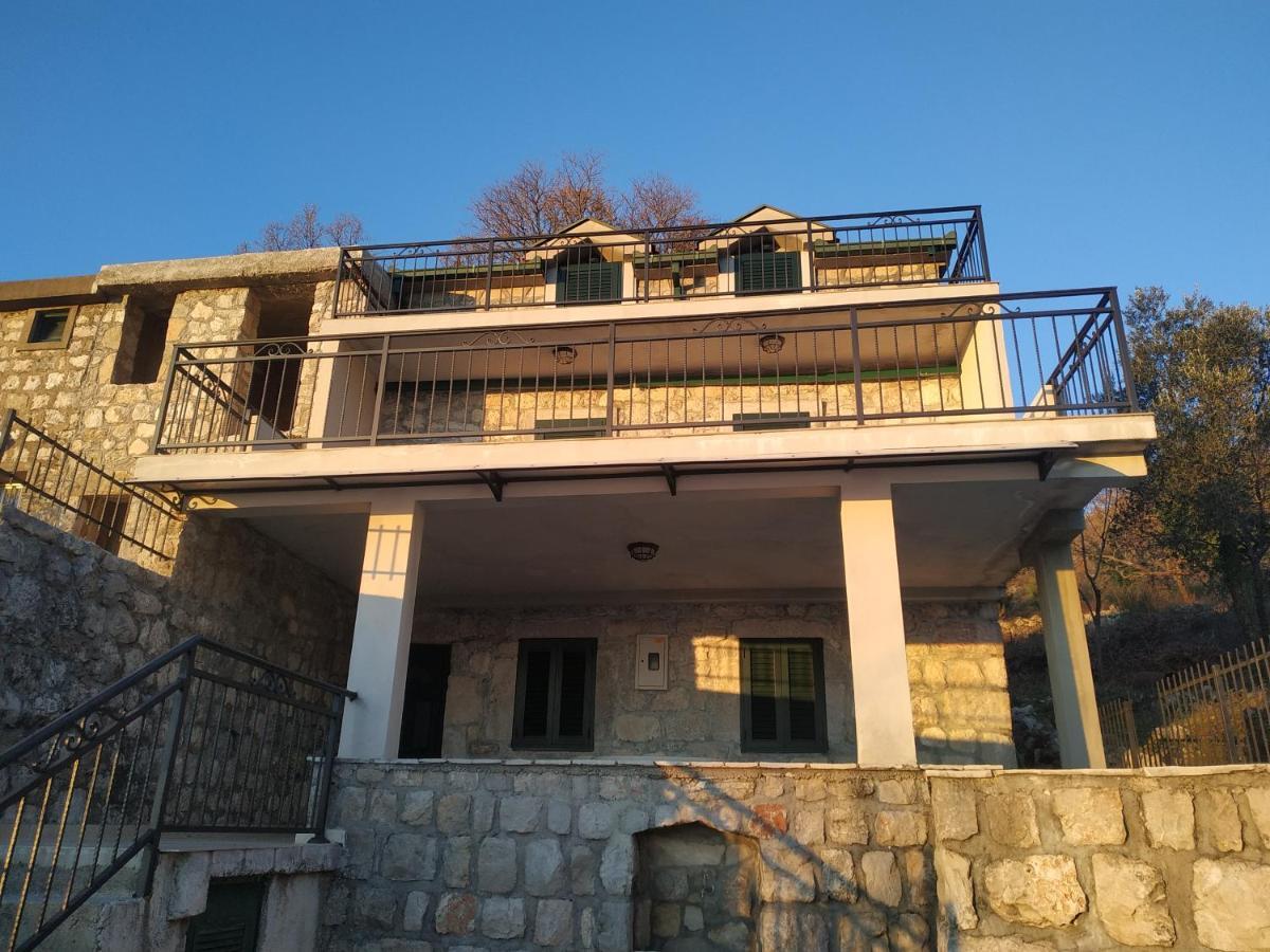 Budva rest house *